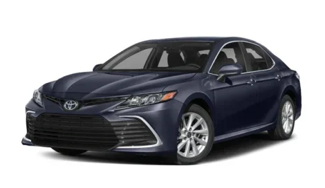 Alquiler de Toyota Camry Hybrid (Automático, 2.5 L Gasolina) en Alicante