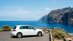 Alquiler de Coches Baratos en Tenerife: Cómo Obtener la Mejor Oferta Sin Sorpresas en el Mostrador
