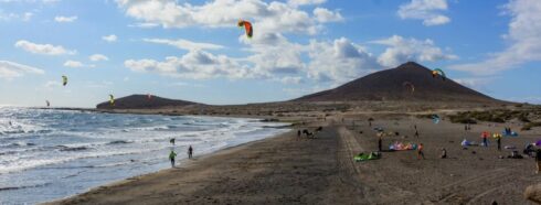 El Medano: Un vibrante pueblo costero centrado en el surf en Tenerife