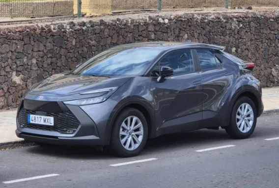 Toyota C-HR Hybrid (Automático, 1.8 L, 5 plazas)