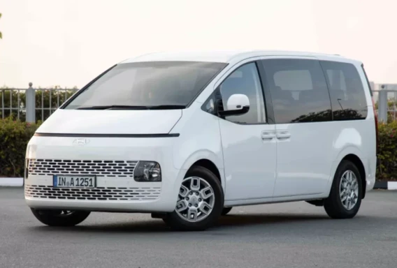 Hyundai Staria (Automático, 3.5 L, 9 plazas)