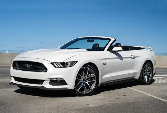 Ford Mustang (Automático, 2.3 L, 4 plazas)