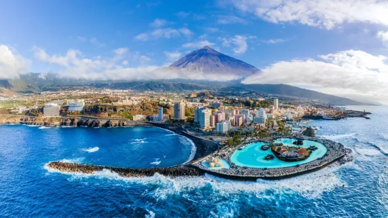 Puerto de la Cruz: Una encantadora mezcla de historia, belleza natural y vibrante cultura