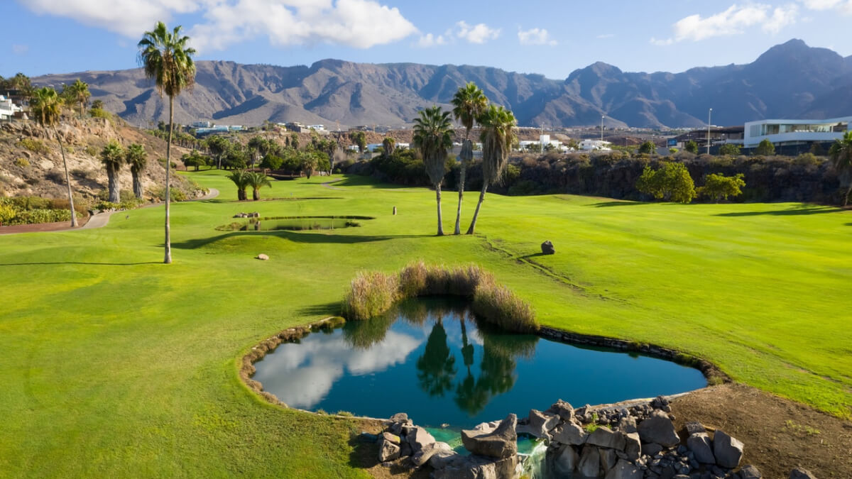 Campos de Golf de Tenerife: Una guía de hoyos para los entusiastas del golf